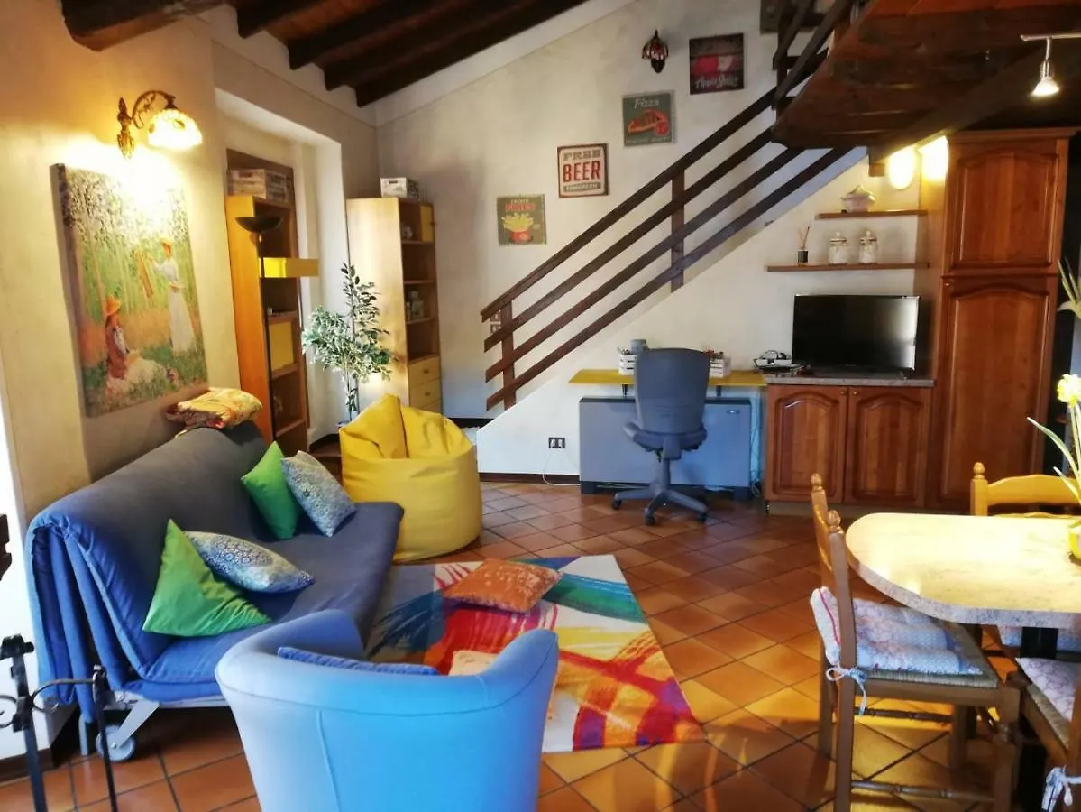 Alex'S Home Crone 0*,  Italie